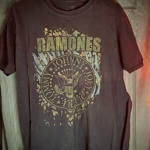Ramones distressed Logo Tee. Faded Black. Size L